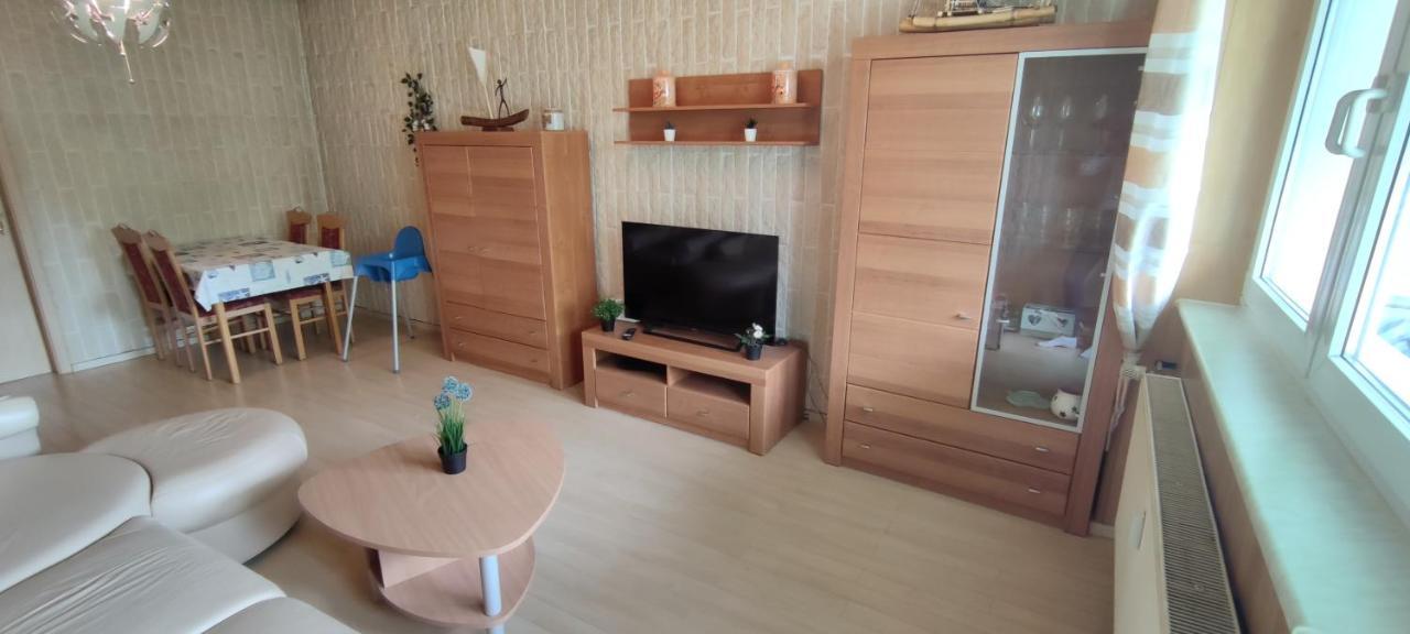 Ferienwohnung Sommerbrise Gelbensande Ngoại thất bức ảnh